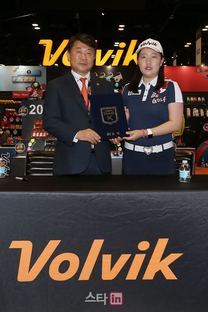 [포토] 루키 루이신 리우 새로운 스폰서와 함께 LPGA 출발