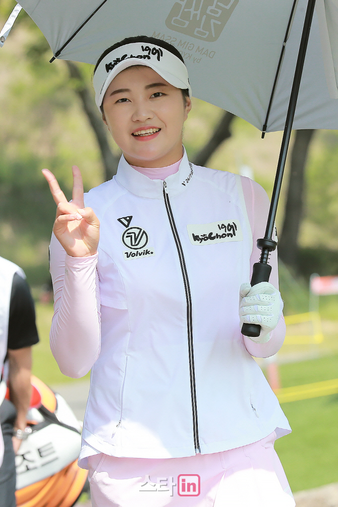[포토] 루키 신미진 생애 첫 우승 기대해주세요