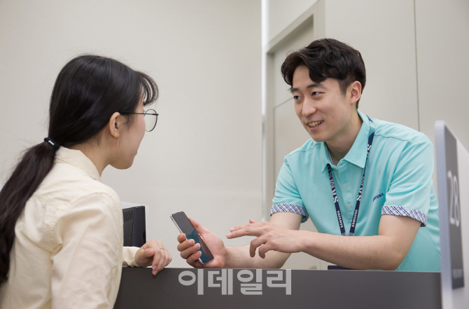 AS는 역시 삼성..컴퓨터 18년·휴대폰 16년 연속 고객 평가 1위