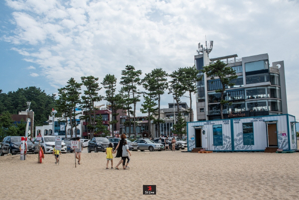 휴가철 머물기 좋은 강릉 여행지, 안목해변 커피거리