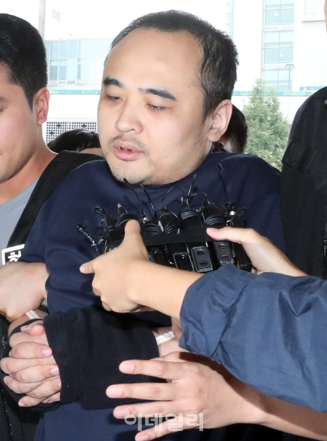 [포토]경찰, 한강 몸통 시신 피의자 장대호 신상공개