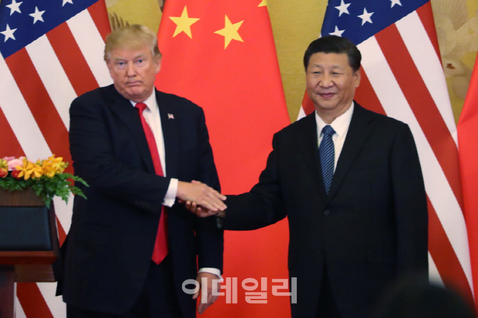 관세 전면전에 금간 美中 정상 브로맨스…무역협상 파국 위기