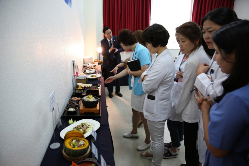 아워홈, 부평 힘찬병원서 ‘중앙아시아 진출 병원 식사 메뉴 품평회’