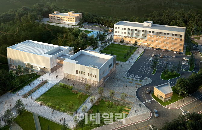 13개 학과 통폐합 학교식당 밥먹고 기숙사에서 자며 설득했죠