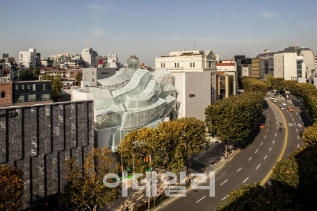 쌍용건설 리모델링한 ‘루이비통 메종 서울 그랜드’ 오픈