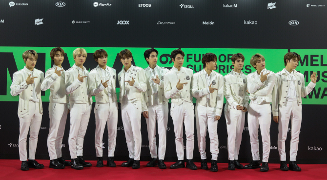 더보이즈, 1thK 퍼포먼스상… 엔플라잉·헤이즈도 영예 [MMA 2019]