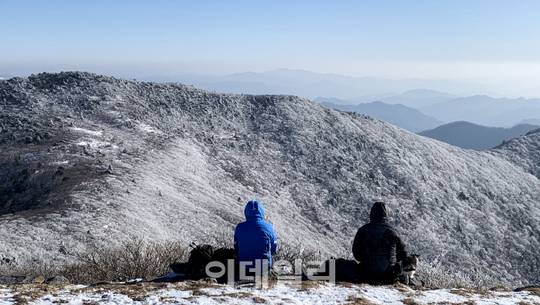 승우여행사, 백미대간 33봉 오르기 도전