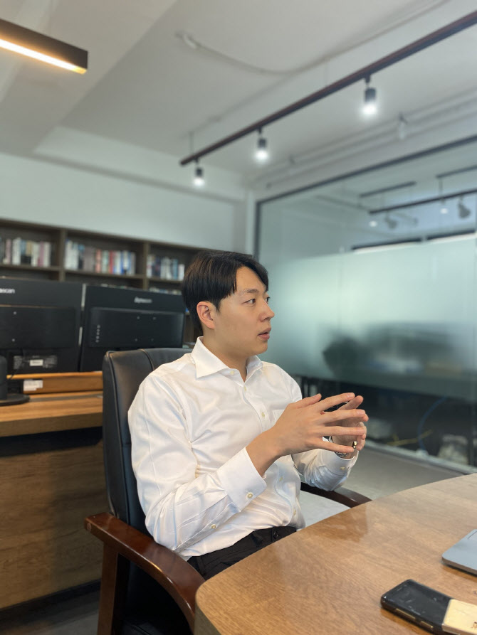 [코스닥人]아리온 무형자산 시대, 미디어커머스로 반전 노린다”