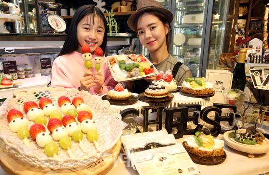 [포토] SSG푸드마켓, 영준목장과 손잡고 치즈 디저트 바 런칭