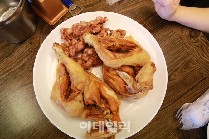 [강경록의 미식로드] 가마솥에 지글지글 추억이 익어간다