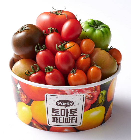 롯데마트, 토마토 한 통 가득 담기 행사 진행
