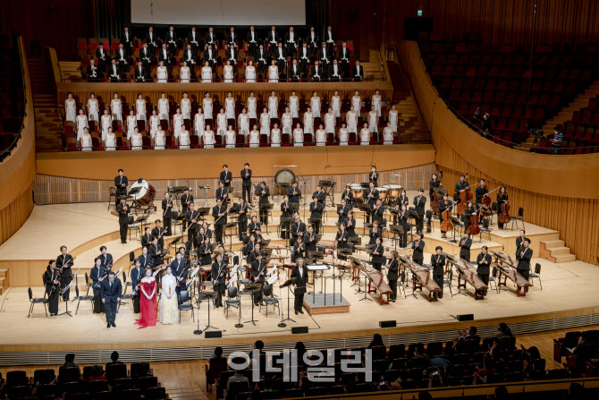 그리웠습니다…5개월 만에 관객 만나는 국립극장