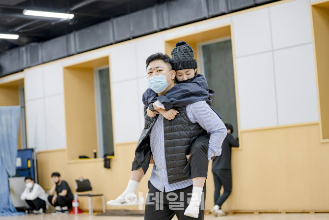 그리웠습니다…5개월 만에 관객 만나는 국립극장