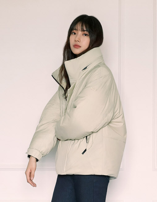“짧고 얇아도 따듯하다”…올 겨울 패딩 대세는 ‘숏’·‘다운’