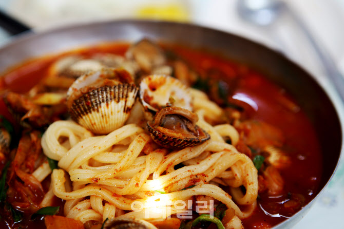 [강경록의 미식로드] 시원·칼칼, 매콤·쫄깃, 보은 달인의 맛