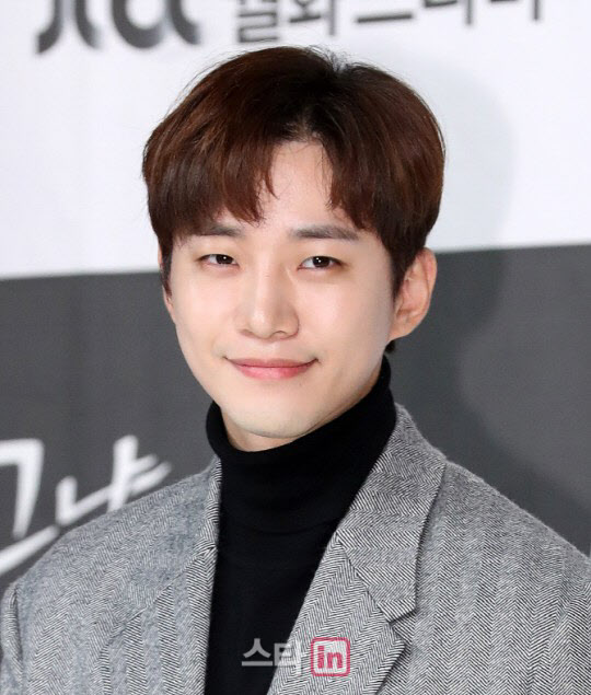 준호, 오늘 소집해제… 군필돌 2PM 완전체 컴백 기대