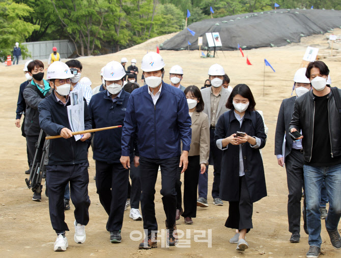 [포토] 율곡로 공사 현장 방문한 오세훈 시장