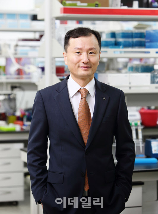 이용훈 대표 자동차의 기름=DNA 분석의 셀레믹스
