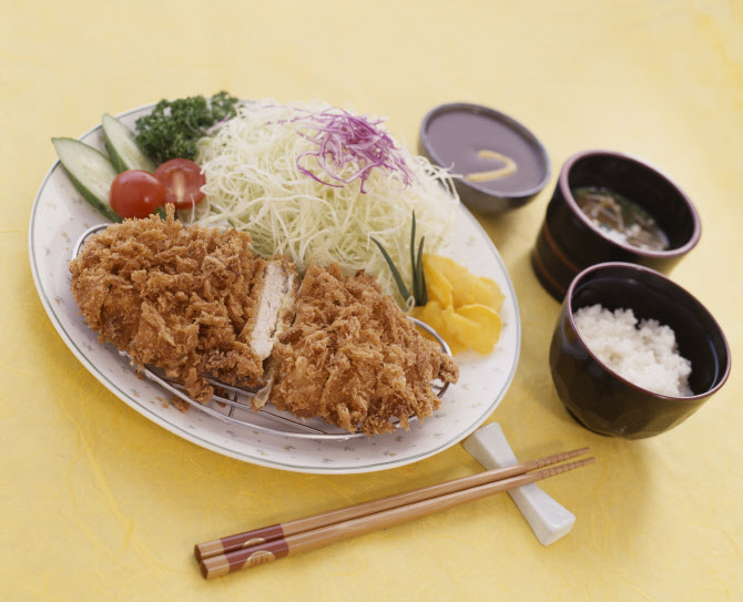 제주 연돈 또 시끌…1만원 돈가스 먹으려고 3만원 썼다