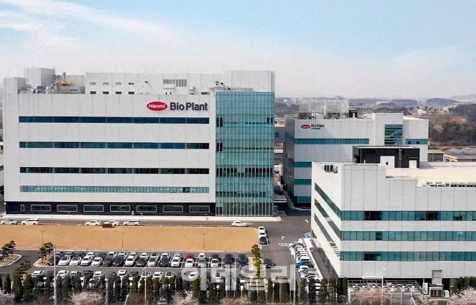 한미약품 가세한 K바이오, 코로나 백신허브 입지 굳힌다