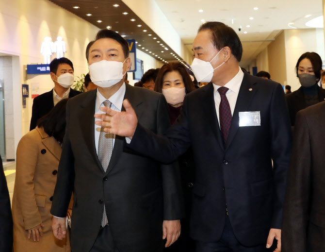 수산인, 윤석열 후보에 일방적인 해상풍력 설치 막아달라