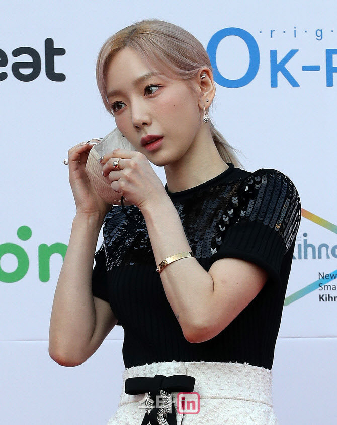 올해의 가수상 태연 아빠 보고싶다 뭉클 소감 [가온차트 뮤직어워즈]