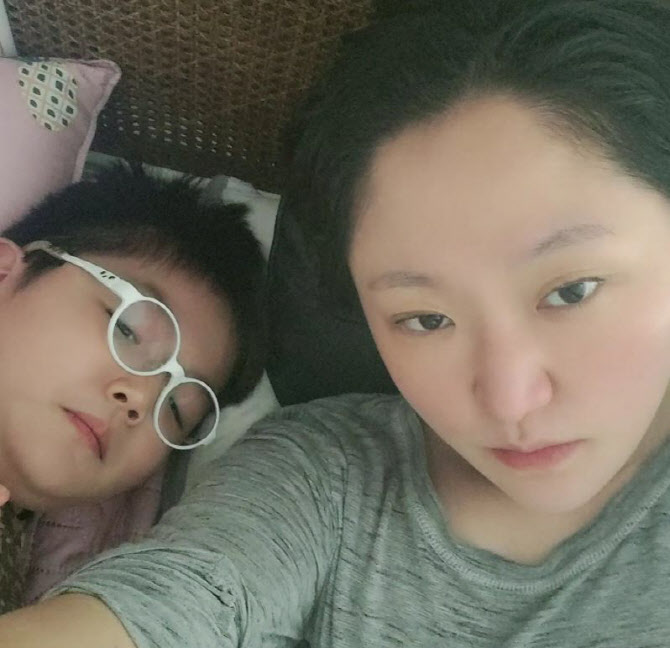 배우 김현숙, 아들 하민과 코로나19 동반 확진 