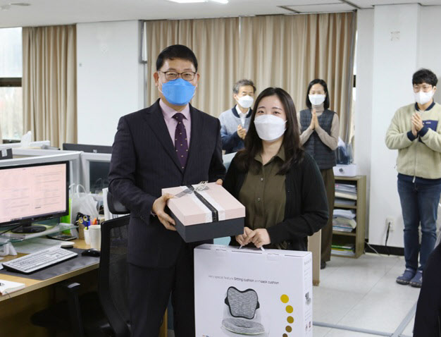 안산도시공사, 임산부 직원에 편의·보호용 물품 지급