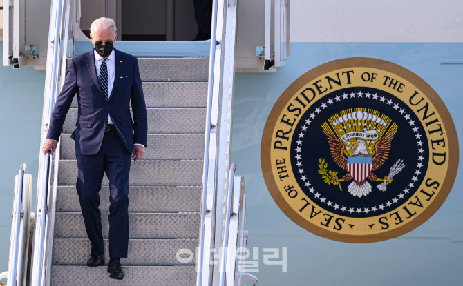 [포토]조 바이든, 오산 미 공군기자 도착