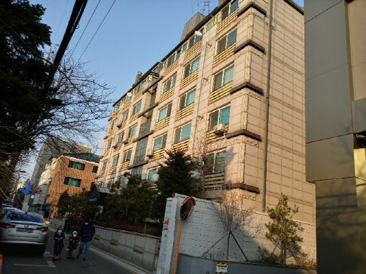 [e클릭 경매물건]강변그대가리버뷰 시세 13억, 11.2억원에 매각
