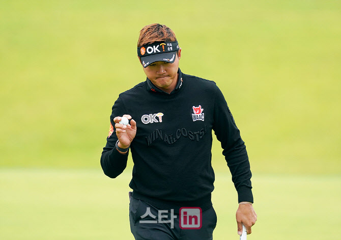 [포토] 이태희 홀아웃하며 인사