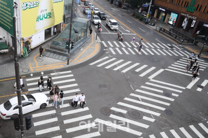 경찰, 대각선 횡단보도·도심 제한속도 60㎞ 구간 확대
