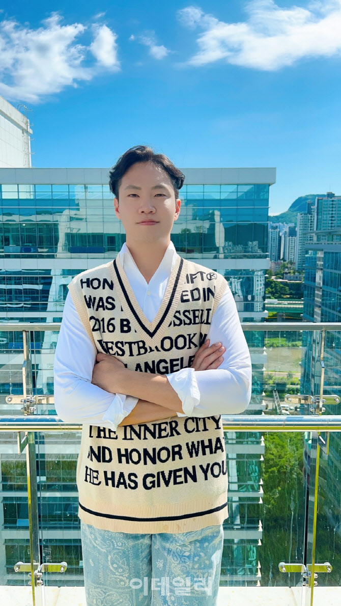 “깔롱이 깔롱했다…골프에 미친 사람들이 모여 문화를 바꿉니다