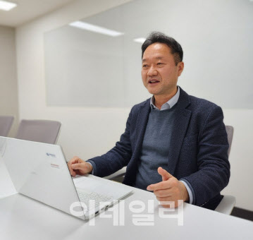 [바이오AI 강자들]AI로 합성신약, 가장 앞서 개발... 이노보테라퓨틱스⑨