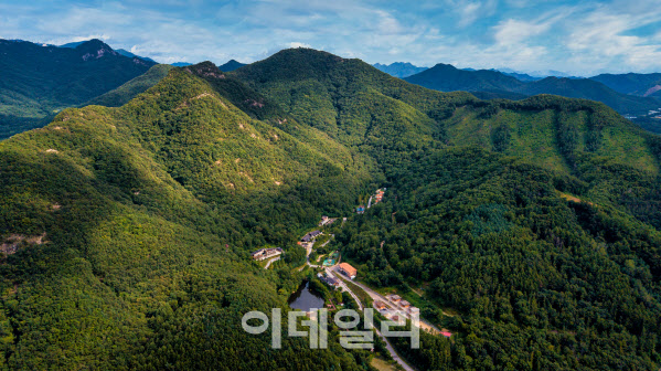 속리산 속 충북알프스 자연휴양림..산촌경제 新모델