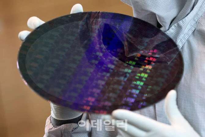 [마켓인]FI가 점 찍었던 재생 웨이퍼 기업 제이쓰리, 회생 매물로 나와
