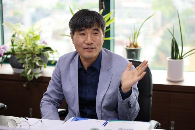 전기설비에 국제기준 도입…시행착오 겪어도 더 안전해졌죠