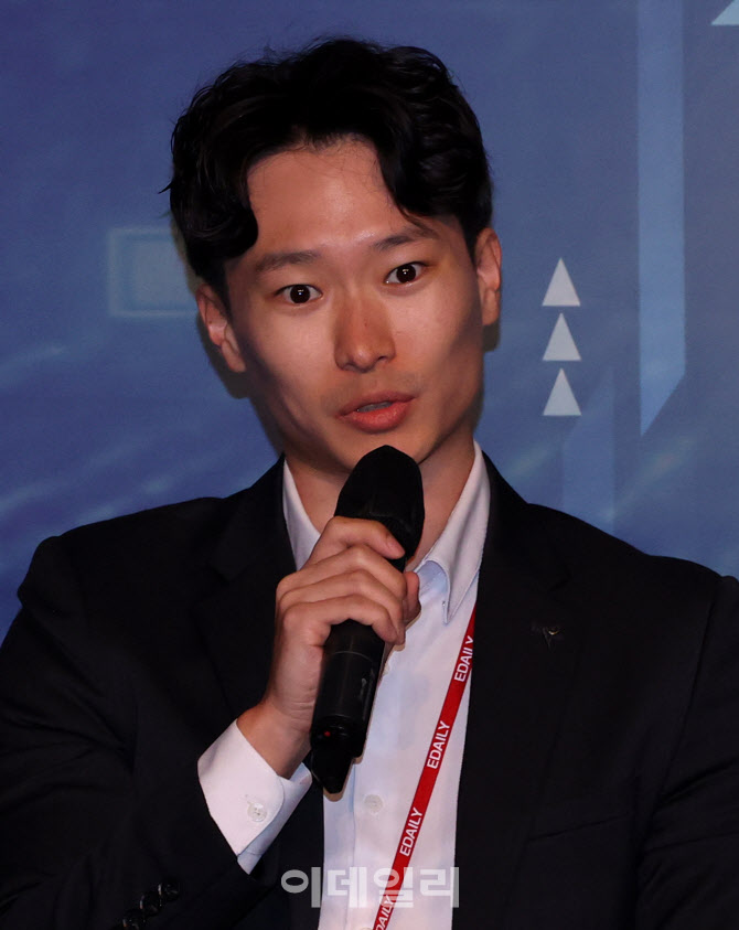[포토]토론하는 권용현 쇼룩파트너스 이사