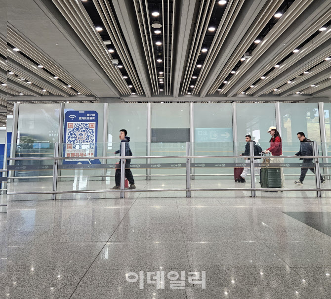 다음 올 땐 편하겠죠? 깜짝 비자면제 첫날 中 공항엔[르포]