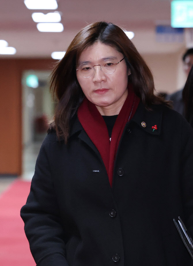 장미란 차관 `계엄 리스크` 명동 관광특구 찾는다…“일상유지 알릴 것”