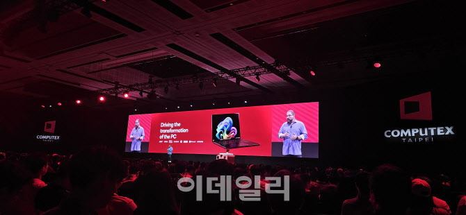 퀄컴, 중저가 AI PC 시장 공략에 이어 데이터센터 까지
