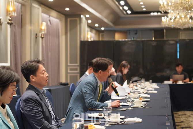 창진원장 초격차 스타트업 집중 육성…기업가 정신 확산 주력