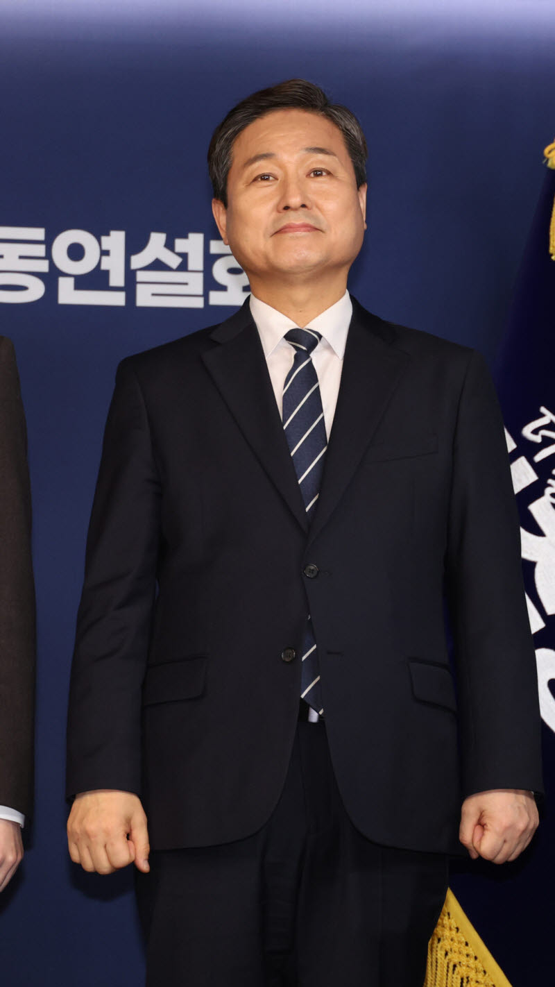 與 김영배 "올해 선관위 법률 개정...내년 원포인트 개헌도"
