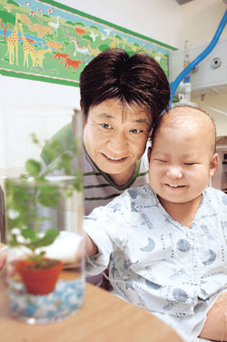 [어린이 난치병]<1부>①김명국씨 아들의 백혈병 투병기
