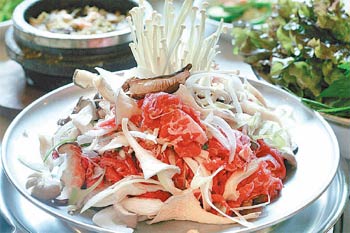 [소문난 집-맛의 비밀]서초구 반포동 ‘버섯 생불고기’