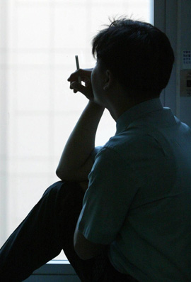 [문학이 일상을 만날 때]월급쟁이로 詩쓰고 소설 쓴다는 것