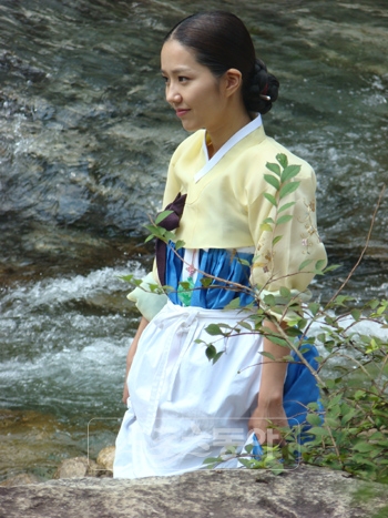 이진 ‘전설의 고향’ 모습 공개…차기 ‘예쁜 귀신’ 예약