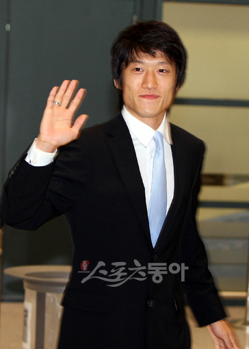 “새 블루칩”…이청용 CF모시기 경쟁