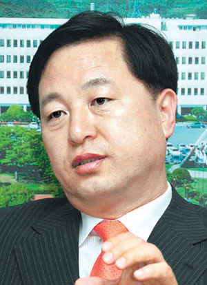 [광역단체장 당선자 인터뷰]<1>김두관 경남도지사 당선자