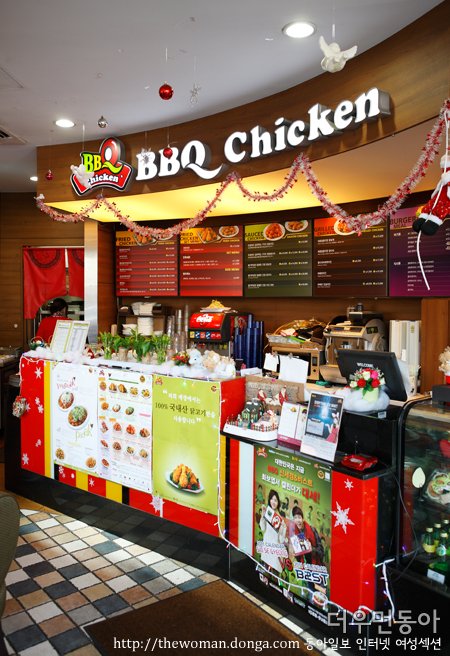 [더우먼동아 핫 플레이스] 가장 맛있는 치킨이 있는 BBQ 카페에 가다
